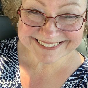 Meet your Posher, Candi